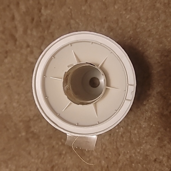 Large Spool Of Embroidery Thread - Picture 3 of 4